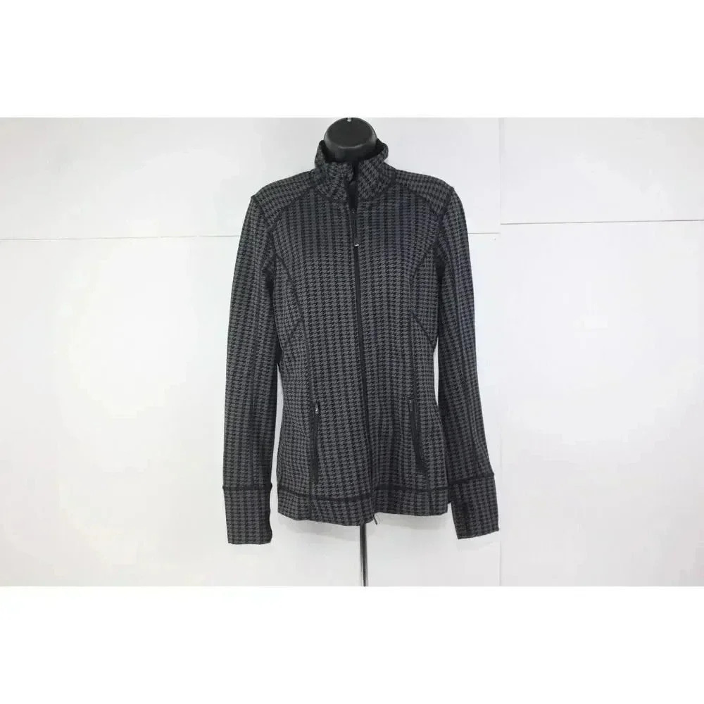 ladies zella lightweight jacket size M